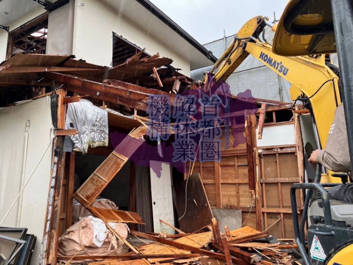 デモリション, 廃棄物処理, 建物解体, 建物解体業者, 火事の原因, 火元調査, 火災リスク, 火災リスクアセスメント, 火災予防, 火災保険, 火災保険金請求, 火災報知器, 火災報知機点検, 火災対応, 火災対策, 火災対策訓練, 火災時避難経路, 火災発生時の対応策, 火災調査, 火災調査員, 火災警報器, 火災防止法, 環境保全解体, 産業廃棄物, 産業廃棄物処理法, 粉じん対策, 解体作業, 解体工法, 解体工程, 解体後の土地活用, 解体撤去, 解体撤去費用見積もり, 解体業者, 解体現場, 解体許可, 解体許可申請, 解体費用, 防火壁, 防火設備